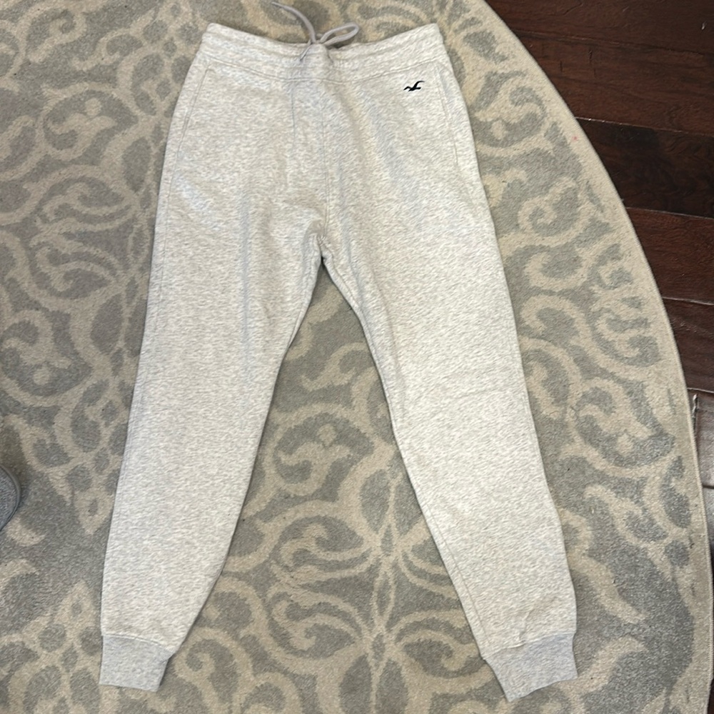 Hollister joggers